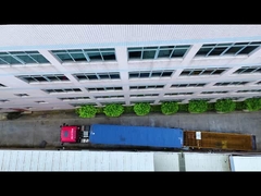 2Les pièces du camion pour l'expédition au Pakistan sont prêtes.